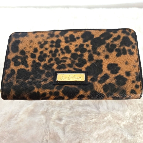 Sam Edelman Brown & Black Leopord Print Long Zip Around Wallet - Picture 1 of 12